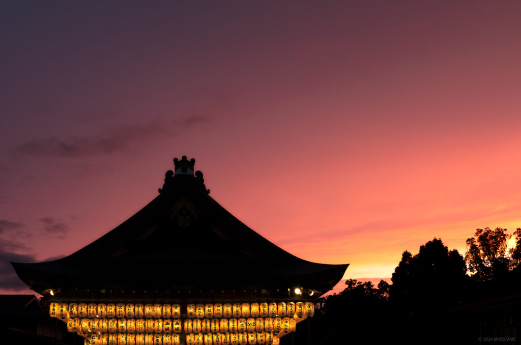 Sunset Time in Yasaka Shrine in Higashiyama District, Kyoto